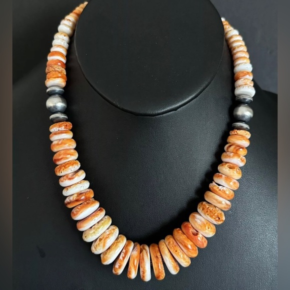 Sterling Silver Graduated Orange Spiny Oyster Bead Necklace. 18 inch